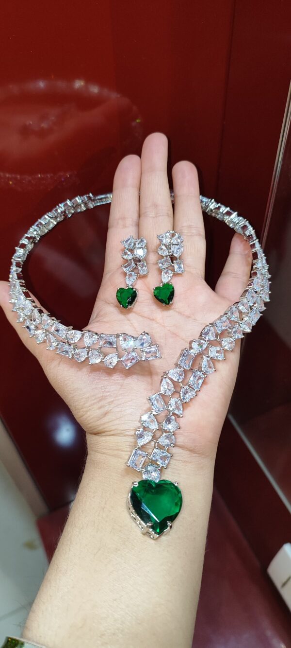 Emerald Heart Designer Diamond Necklace Set