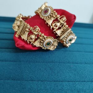 Dancing figures design openable Bangles