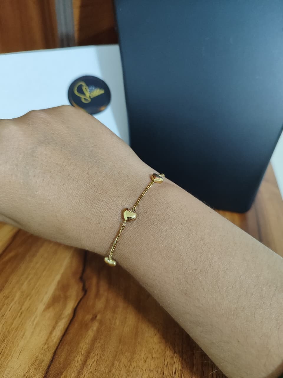 Anti tarnish Heart design bracelet